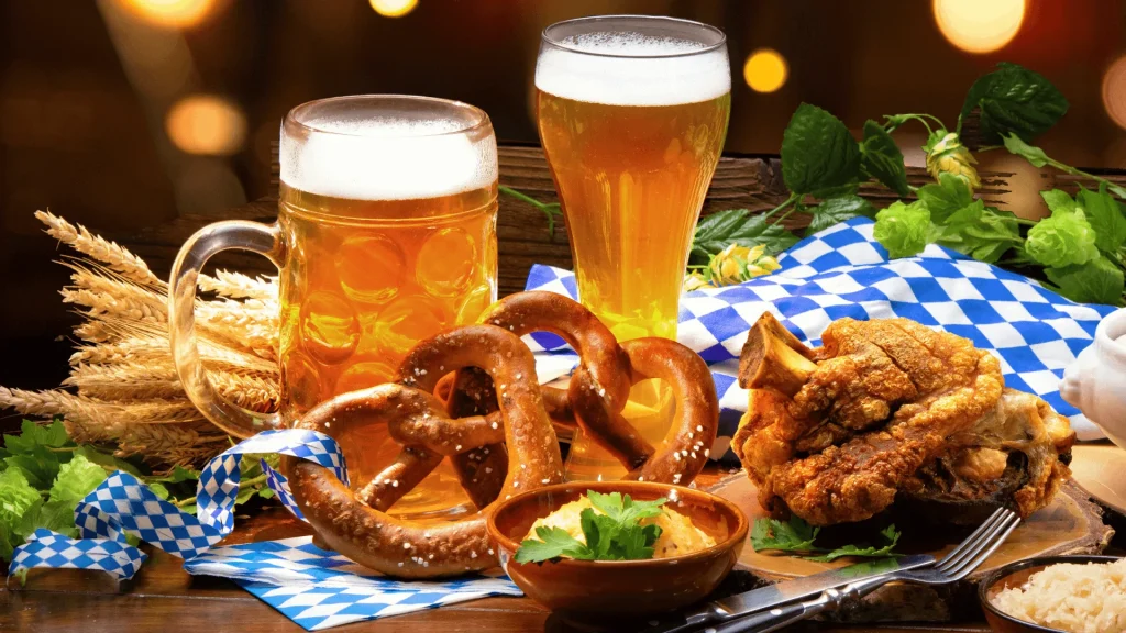 Oktoberfest phục vụ đa dạng đồ ăn và đồ uống 