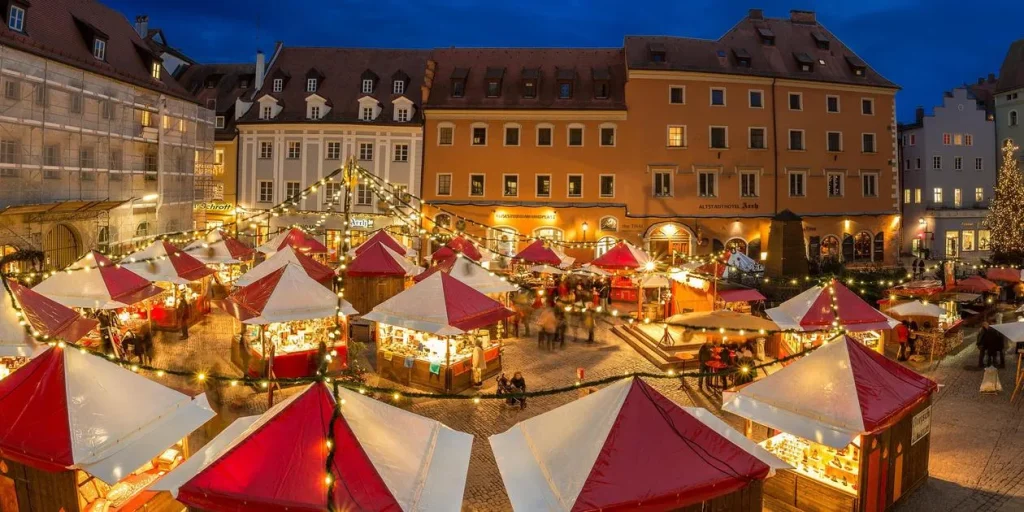 Chợ Giáng sinh Regensburg tại Neupfarrplatz 