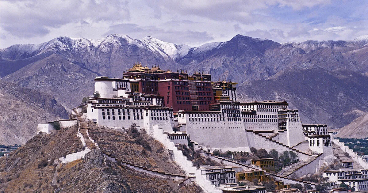 Cung điện Potala - Di sản UNESCO và Biểu tượng văn hóa Tây Tạng